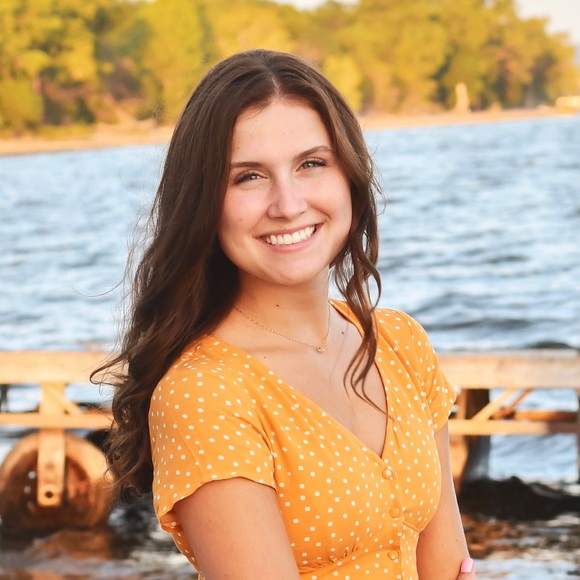 Meet your Posher, Haley - Picture 1 of 1